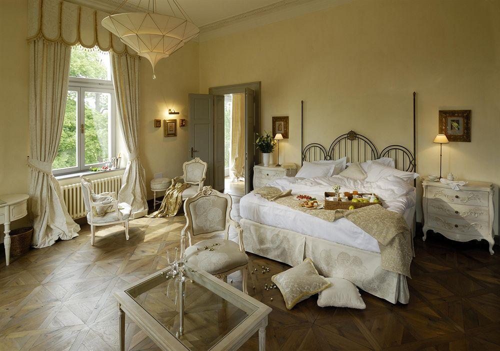Chateau Mcely Room photo